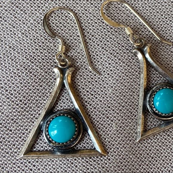 Sold 📣 Vintage Triangle Turquoise & Sterling Earrings - Picture 3 of 13